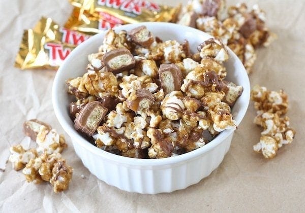Homemade Caramel TWIX Popcorn: The Ultimate Sweet & Crunchy Snack